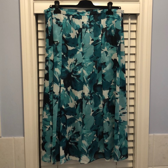 ☀️🌺 Jacques Vert Windsmoor skirt - Picture 3 of 3